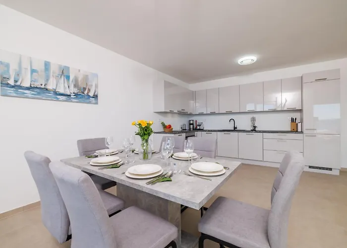 Schmidt Veliki Apartman Dramalj